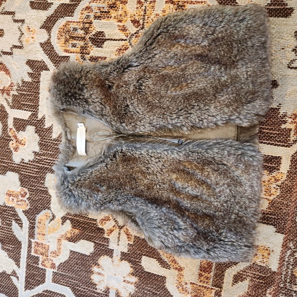 Filou & Friends Faux Fur Vest - Picture 1 of 6